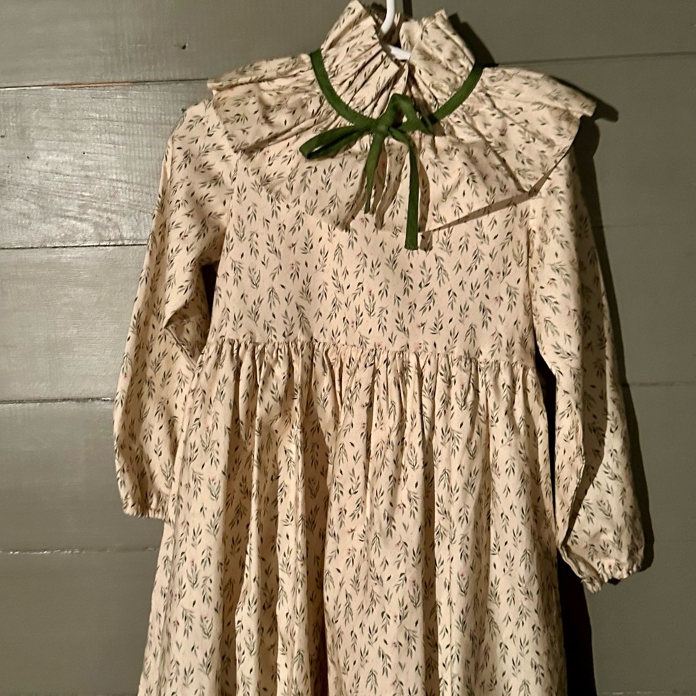 Floral Long Sleeve Dress with Green Accents